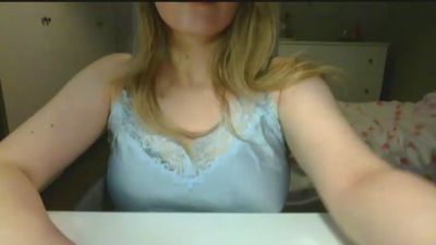 Rosie_June live cam on Cam4