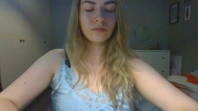 Rosie_June live cam on Cam4