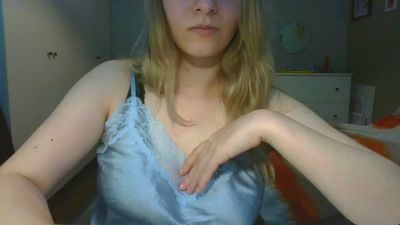 Rosie_June live cam on Cam4