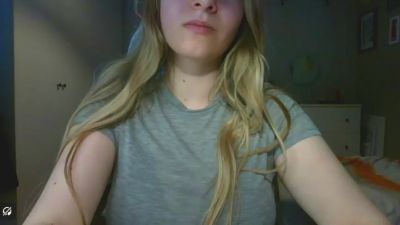 Rosie_June live cam on Cam4