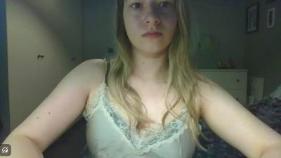 Rosie_June live cam on Cam4