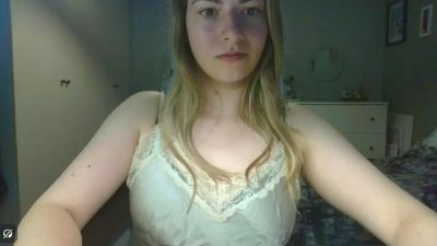 Rosie_June live cam on Cam4