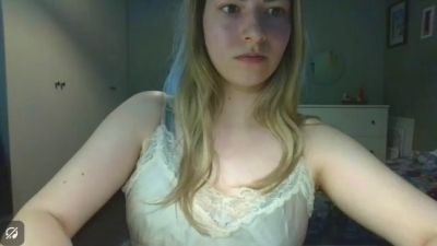 Rosie_June live cam on Cam4
