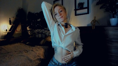RositaDoshier live cam on Cam4