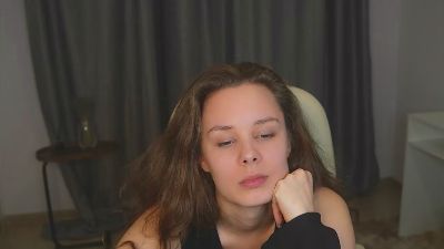 RoslynGobeli live cam on Cam4
