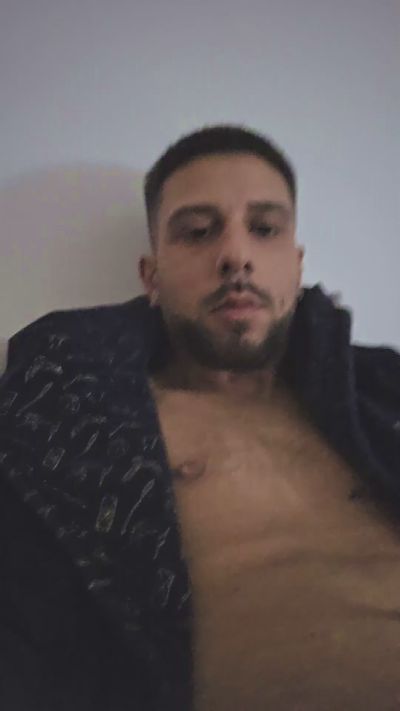 Ross96 live cam on Cam4