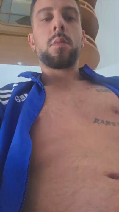 Ross96 live cam on Cam4