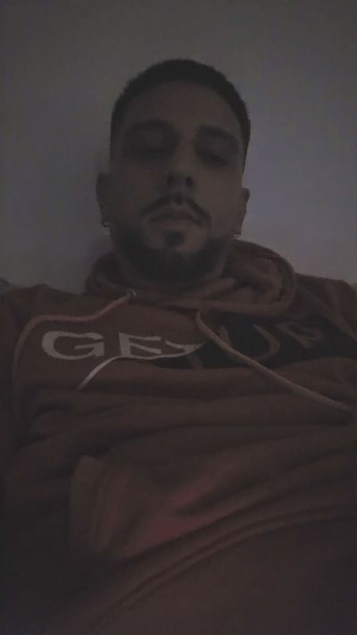 Ross96 live cam on Cam4