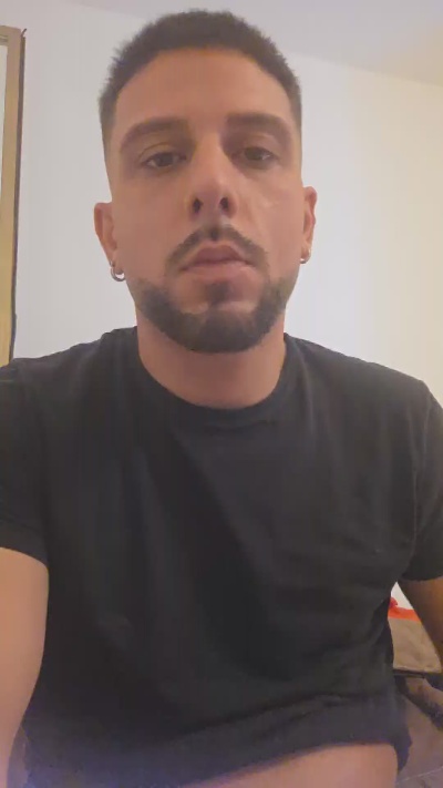 Ross96 live cam on Cam4