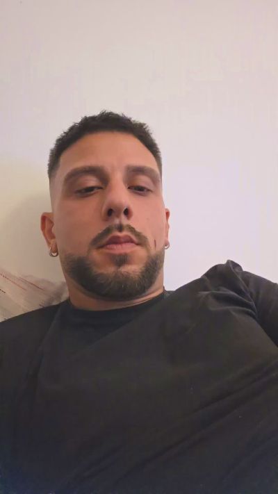 Ross96 live cam on Cam4