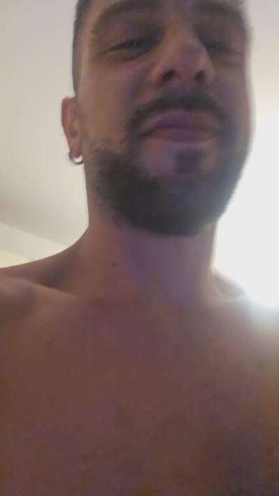 Ross96 live cam on Cam4