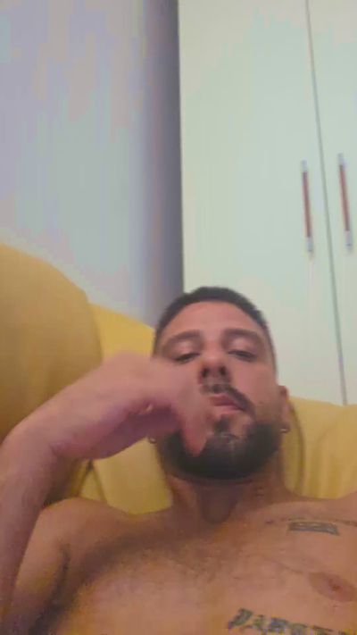 Ross96 live cam on Cam4