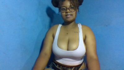 Rossanah live cam on Cam4