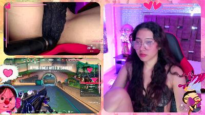 RossieGames live cam on Cam4