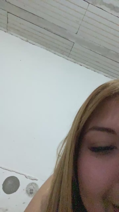 Rossitaa69 live cam on Cam4