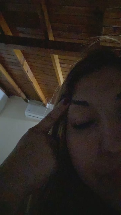 Rossitaa69 live cam on Cam4