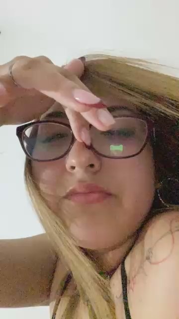 Rossitaa69 live cam on Cam4