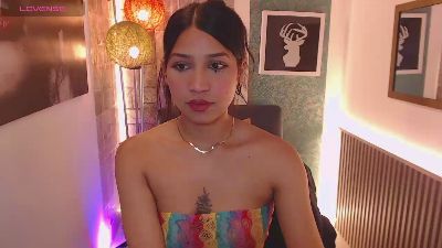 Rosss_miaa3 live cam on Cam4