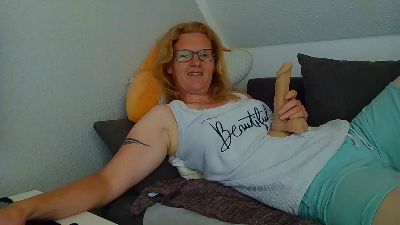 RoteZora85 live cam on Cam4
