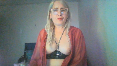 Rousk live cam on Cam4