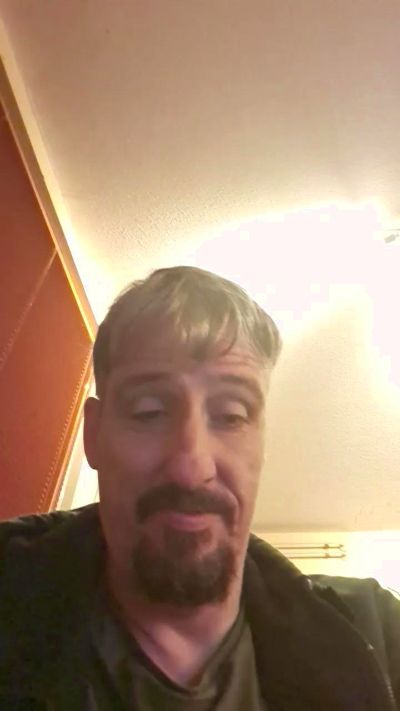 Rovere74 live cam on Cam4