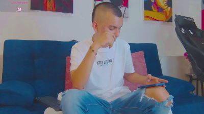 Rowan_Cley live cam on Cam4