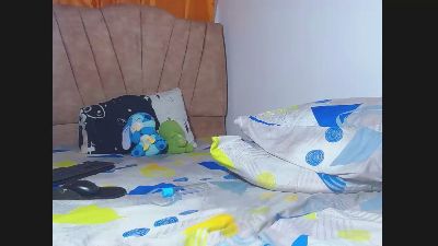 Rowanbig23 live cam on Cam4