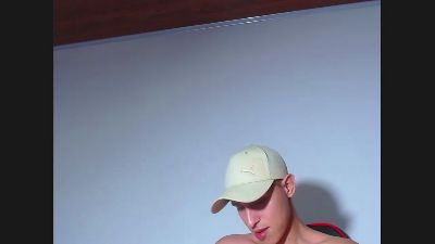 Rowanbig23 live cam on Cam4