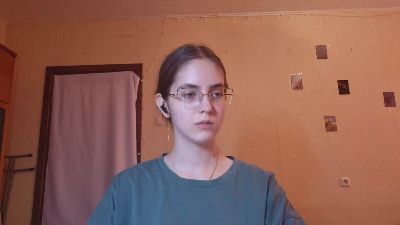 RoxanaKneisler live cam on Cam4