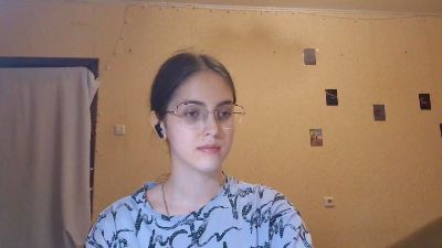 RoxanaKneisler live cam on Cam4