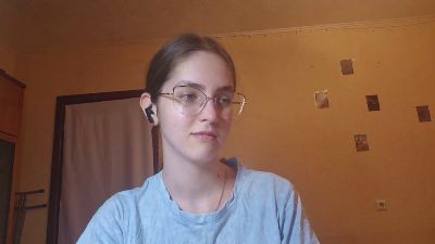 RoxanaKneisler live cam on Cam4