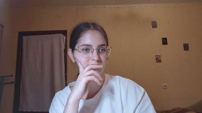 RoxanaKneisler live cam on Cam4