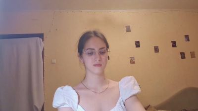 RoxanaKneisler live cam on Cam4