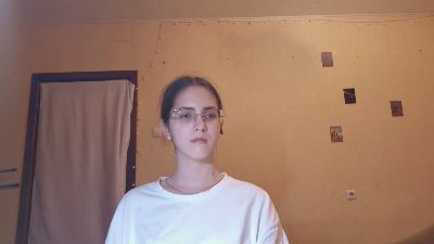 RoxanaKneisler live cam on Cam4