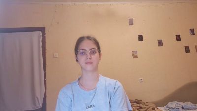 RoxanaKneisler live cam on Cam4
