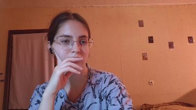 RoxanaKneisler live cam on Cam4