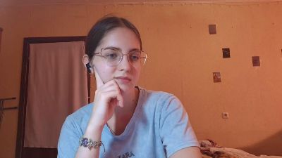 RoxanaKneisler live cam on Cam4