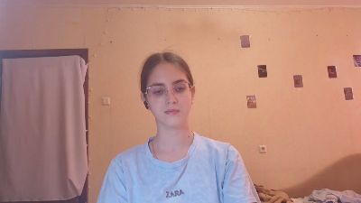 RoxanaKneisler live cam on Cam4