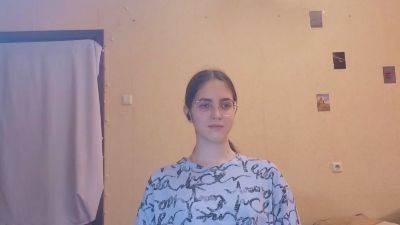 RoxanaKneisler live cam on Cam4