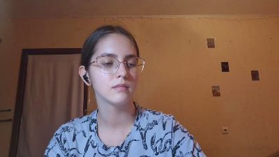 RoxanaKneisler live cam on Cam4