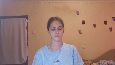 RoxanaKneisler live cam on Cam4