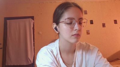 RoxanaKneisler live cam on Cam4