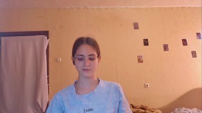 RoxanaKneisler live cam on Cam4