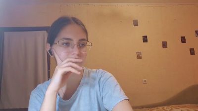 RoxanaKneisler live cam on Cam4