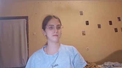 RoxanaKneisler live cam on Cam4