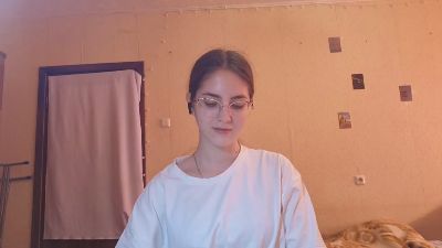 RoxanaKneisler live cam on Cam4
