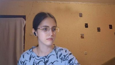 RoxanaKneisler live cam on Cam4