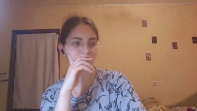 RoxanaKneisler live cam on Cam4