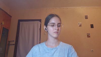 RoxanaKneisler live cam on Cam4