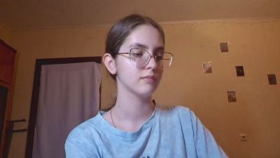 RoxanaKneisler live cam on Cam4